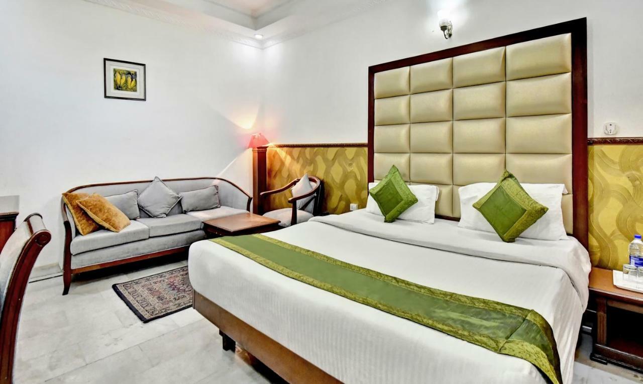 Treebo Trend Corporate Inn Chandīgarh Exterior foto